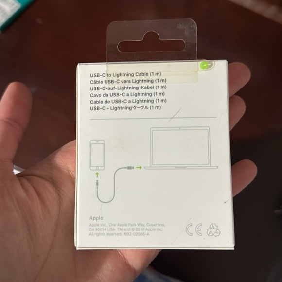 USB- C to Lightning Cable 1m New Apple charger wire cable new Apple product - Picture 3 of 6